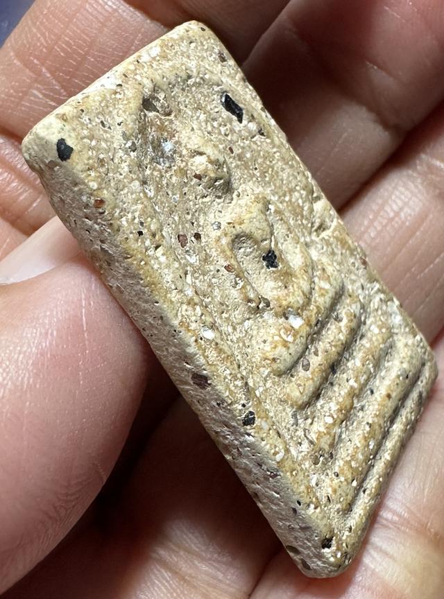 พระสมเด็จพิมพ์ใหญ่เนื้อเก่า มีมวลสาร เจ้าของเดิมฝนขอบ เข้าตลับ 3