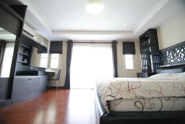 ให้เช่าทาวน์โฮม 3 ชั้น 192 ตรม. ศุภาลัย พาร์ควิลล์ รามอินทรา 23 เขตบางเขน เฟอร์นิเจอร์ Built in 3