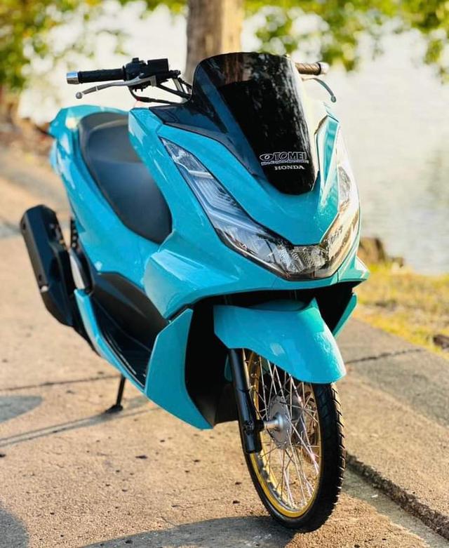 Honda pcx สีฟ้าพาสเทล 1