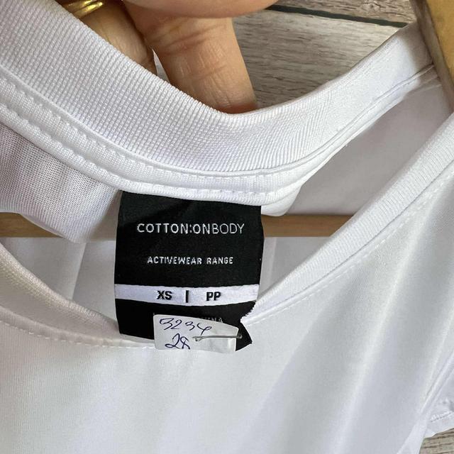 cotton on เสื้อกีฬาสีขาวล้วน รูปที่ 3