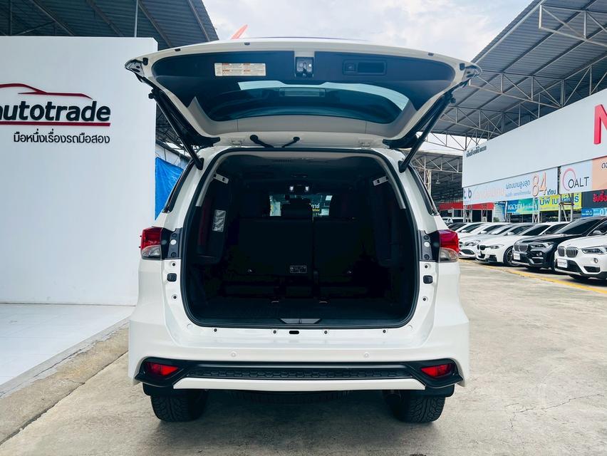 รหัสรถ NP5012 รถรุ่น : TOYOTA FORTUNER 2.8 TRDปี : 2018 3