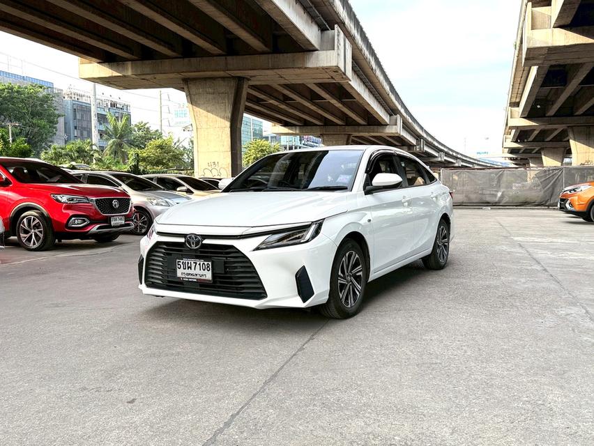 ขายรถ Toyota Yaris Ativ 1.2 Sportปี 2024 สีขาว เกียร์ออโต้ 3
