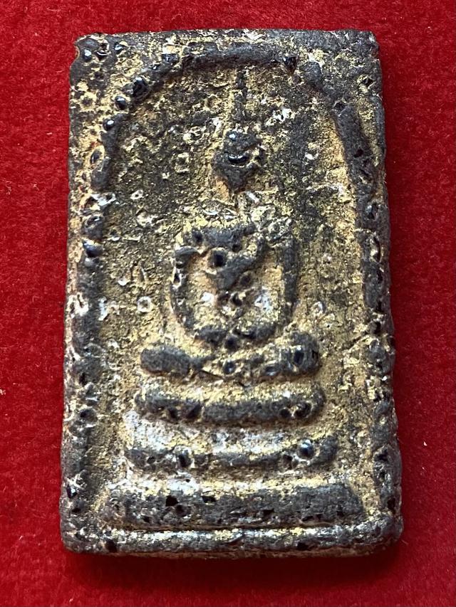 พระสมเด็จ ผสมเหล็กไหลไพรดำ ปิดทองเดิม กรุวัดพระแก้ว วังหน้า 1