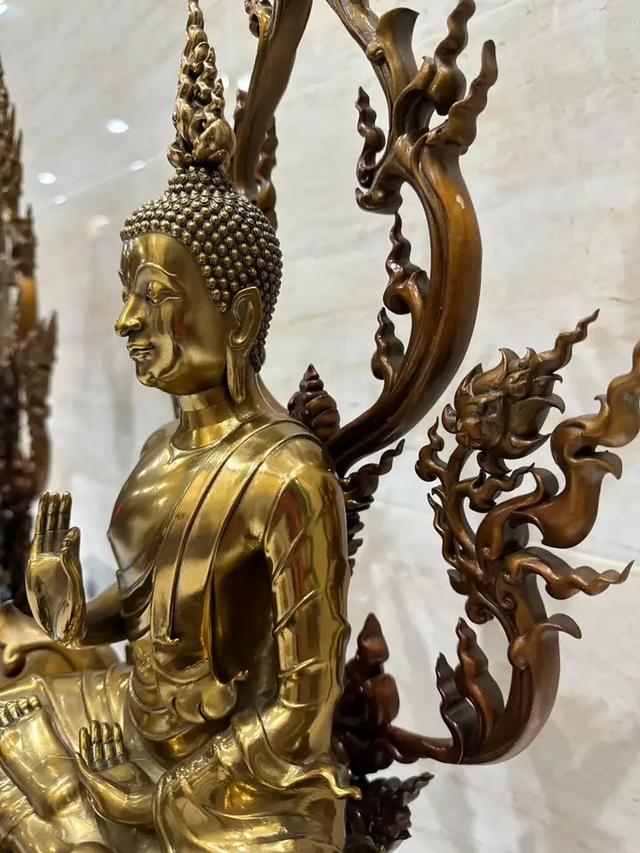พระบูชาใหญ่ หน้าตัก 9 นิ้ว