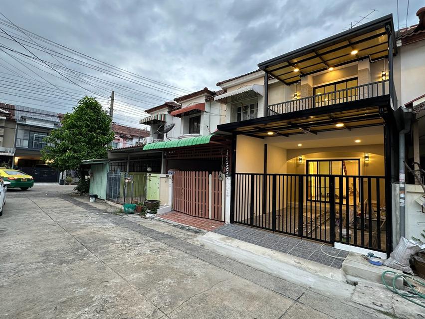 หมู่บ้านนันทิชา4 ไทรน้อย นนทบุรี ทาวน์เฮ้าส์ 2 ชั้น  ตกแต่งใหม่พร้อมอยู่ 3