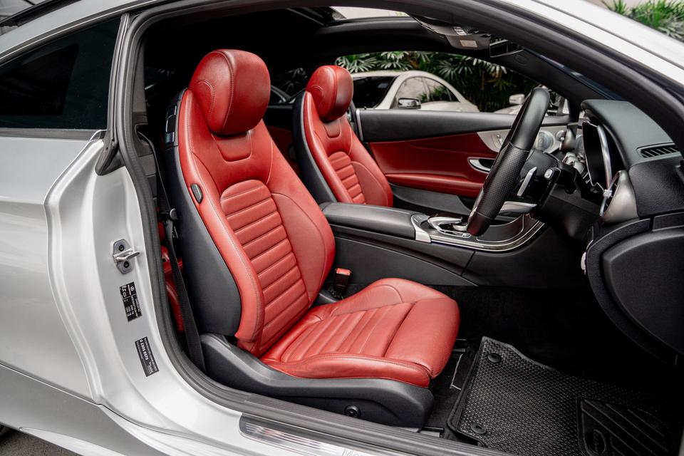 Mercedes-Benz C200 Coupe AMG Dynamic ปี 2019⭐️𝐁𝐞𝐧𝐳 𝐂𝟐𝟎𝟎 𝐂𝐨𝐮𝐩𝐞เข้าใหม่! เบาะแดงสวยกริ๊บ วิ่งน้อยจัด 57,xxx km. 🌶️
