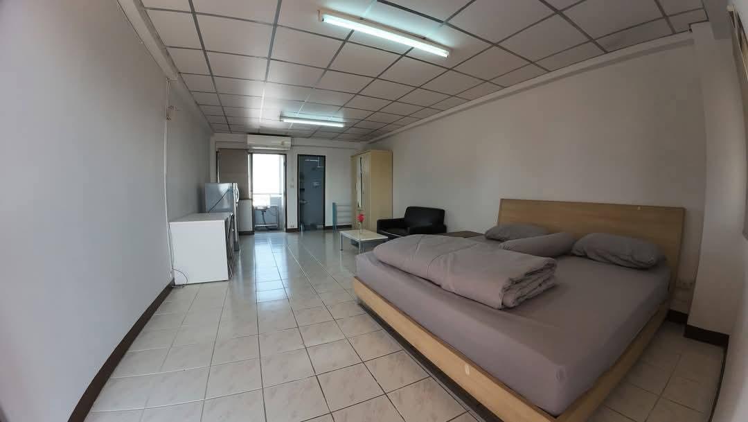 ขายด่วน! คอนโดพร้อมผู้เช่า ชั้น 12 วิวเทพ (พระอาทิตย์ขึ้น-ตก) ใกล้ ABAC หัวหมาก ราคาประเมิน 8.9 แสน แต่ขายเพียง 8.XX แสน! 6