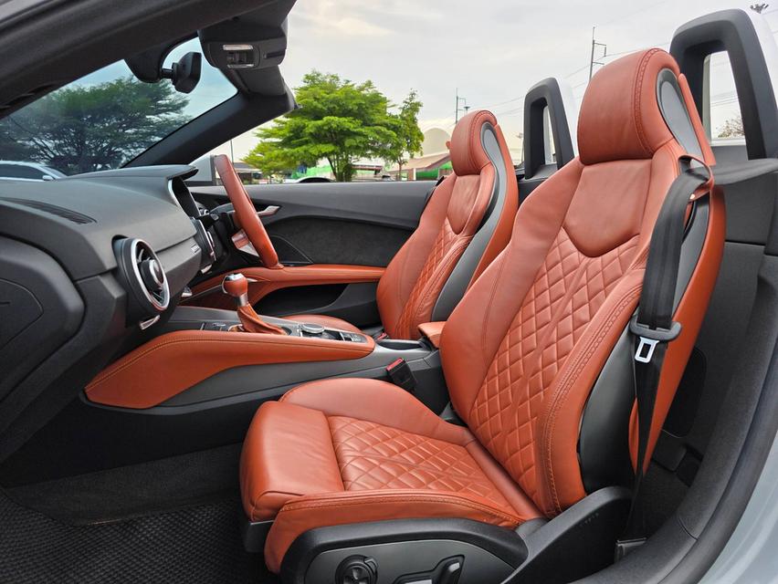 รหัสรถ NC986 AUDI TT Roadster 45 TFSI quattro (20 Years Anniversary) 17