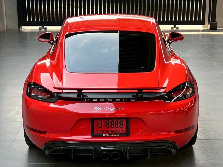 Porsche 718 Cayman 11