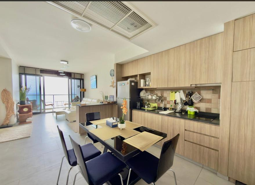 Beach front condoZIRE WONGAMAT Pattaya 5