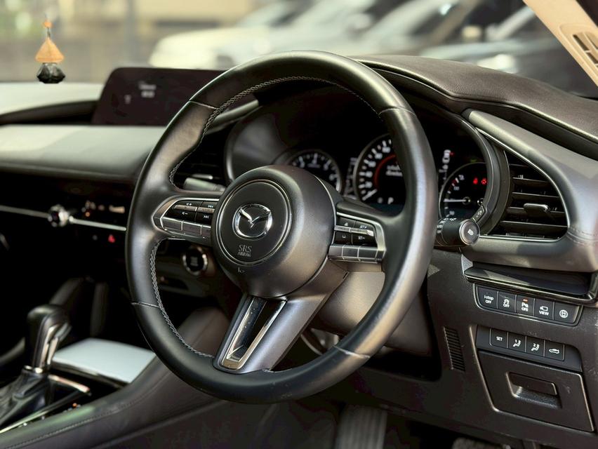 ปี 2020 MAZDA MAZDA3, 2.0 SP โฉม ปี19-ปัจจุบัน4Dr ตัวท็อป สีแดง มือเดียวป้ายแดง 8