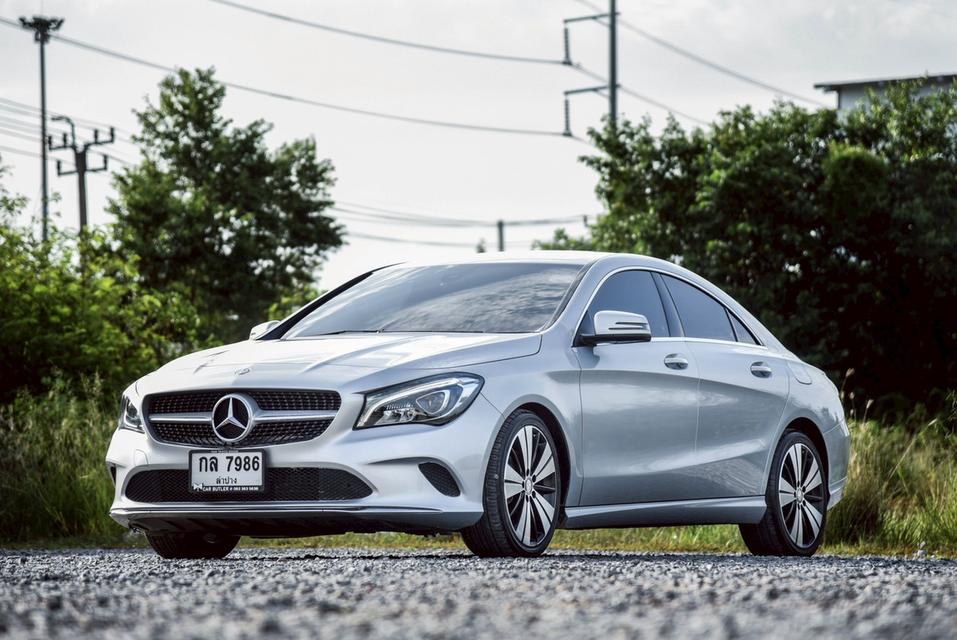 Mercedes-Benz CLA250 AMG Dynamic [W117] AT 2017 พร้อมขับ