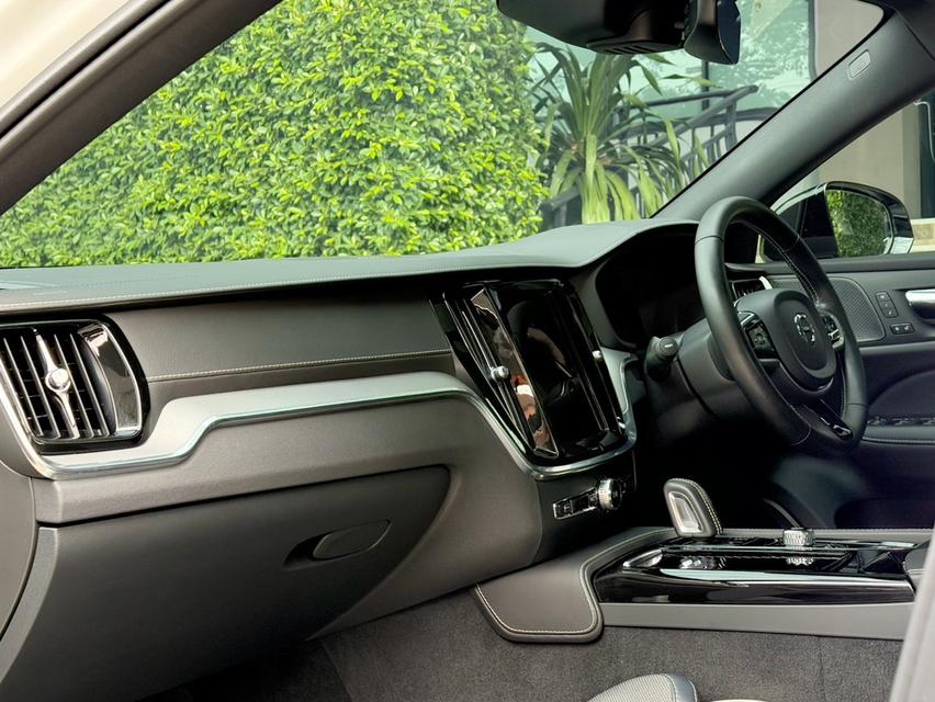 2022 VOLVO S60 AWD รถมือเดียว 60,000 กม สภาพป้ายแดง เข้าศูนย์ทุกระยะ ไม่เคยมีอุบัติเหตุครับ รูปที่ 11