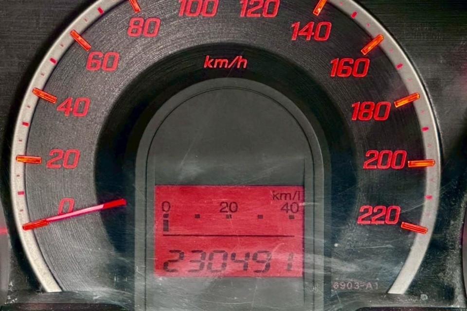 Honda Jazz 1.5V i-VTEC เบนซิน เกียร์ออโต้ ปี2013 17