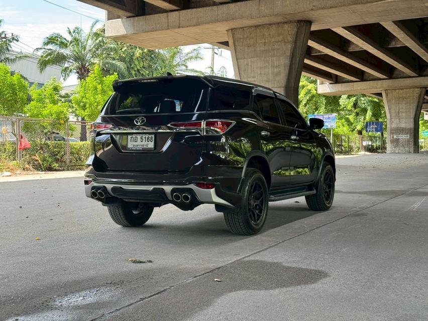 ขายรถ Toyota Fortuner 2.4 ปี 2016 สีน้ำตาล เกียร์ออโต้