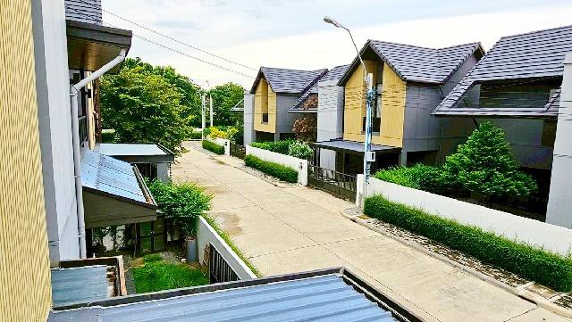 โนเบิล 2ชั้น 52 ตร.วา..3 นอน พร้อมเฟอร์ 6 แอร์ รพ.ภูมิพลอดุลยเดช 2กม.วัชรพล เพิ่มสิน 500ม. ทางด่วนเอกมัย BTS เช่าบ้านเดี 1