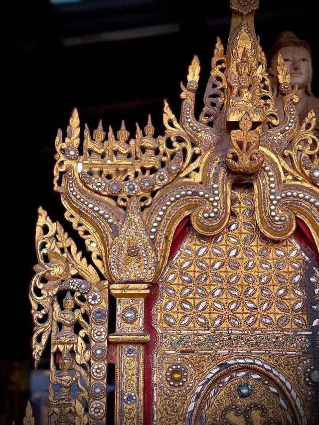 ธรรมมาสน์ไม้ ธรรมมาสโบราณ ชุดใหญ่ ศิลปะล้านนา อายุกว่า80ปี แท่นพระเทศนา 9