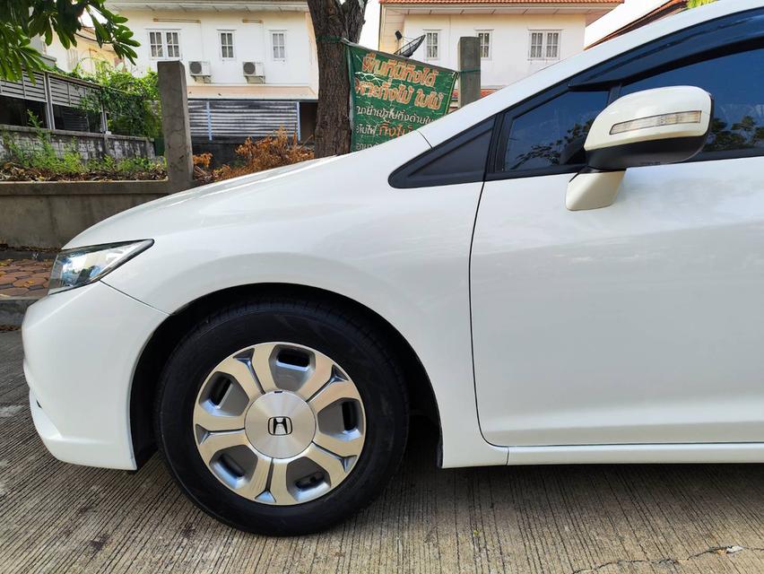 ็Honda Civic Hybrid สีขาวมุกเจ้าของขายเอง รถใช้มือเดียว เข้าศูนย์ทุก 10000 โล 3
