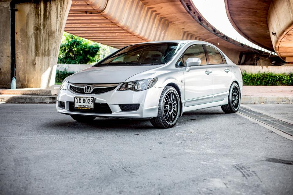 Honda Civic Fd MNC 1.8S AS สีเทา ปี 2009 มือเดียวป้ายแดง สภาดีมากๆ
