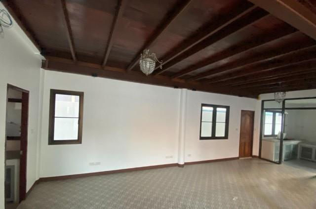 ให้เช่าบ้านเดี่ยวสร้างใหม่ 2 ชั้น เนื้อที่ 100 ตารางวา ซอยลาดพร้าว 101 เหมาะอยู่อาศัยและทำสำนักงาน จอดรถได้ 4คัน ใกล้รถไฟฟ้าสายสีเหลือง สถานีลาดพร้าว 3