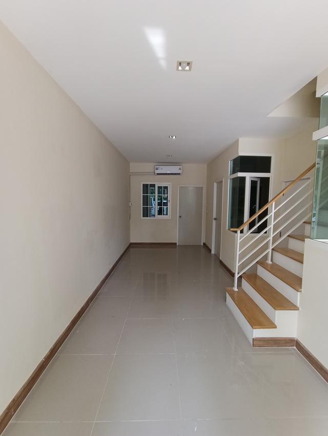 ขายบ้านทาวน์เฮ้าส์ โกลเด้นทาวน์พุทธมณฑลสาย 3 2