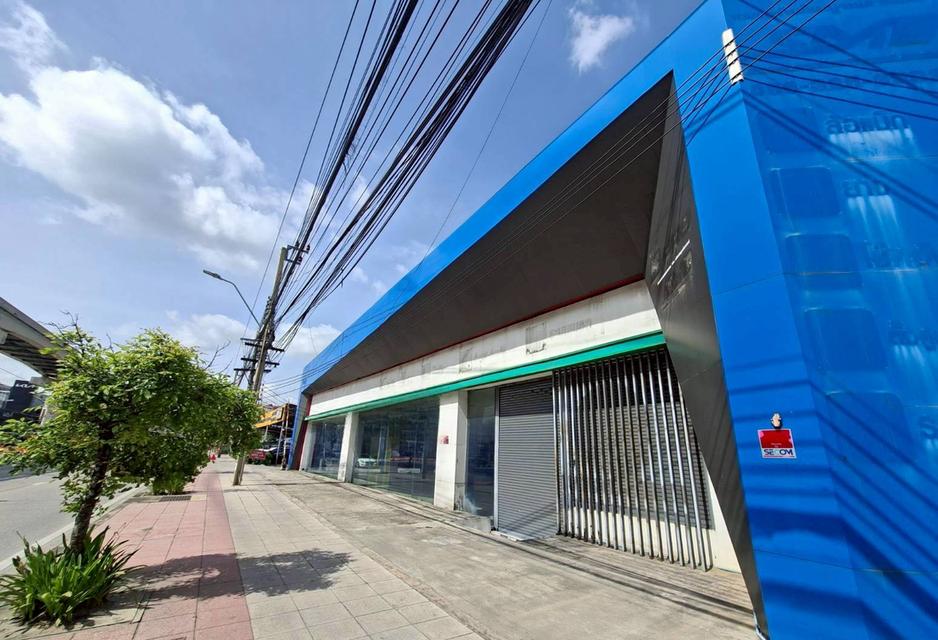 ให้เช่าโชว์รูม 1 ชั้น + ชั้นลอย ทำเลดี ติดถนนศรีนครินทร์ (N.1749) 1