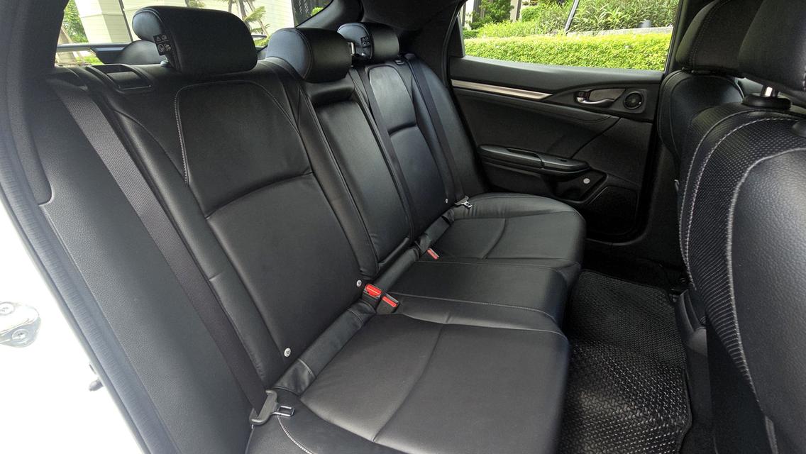 รหัสรถ WB36 Honda Civic Fk 1.5 turbo ปี 2019 12