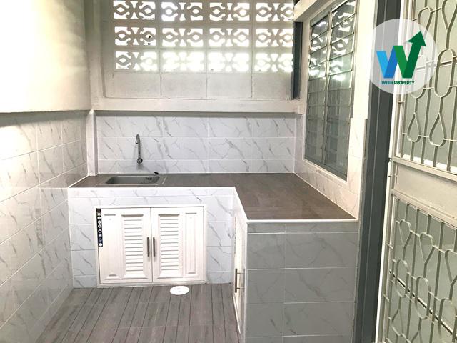 หมู่บ้านบุญอนันต์ ขายบ้านหลังมุม ปรับปรุงใหม่หมดทั้งหลัง 15.9 ตร.ว. 2 ห้องนอน 2 ห้องน้ำ 1 ที่จอดรถ ใกล้โรบินสันศรีสมาน 5