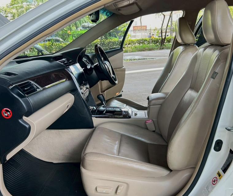 Toyota Camry 2.5 HYBRID ปี 2014  6