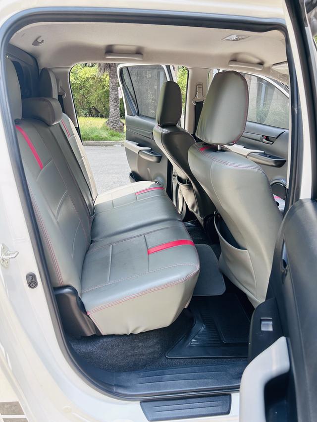 Toyota Revo 2.4 Zedition 4ประตูออโต้ รูปที่ 16