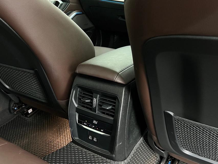 BMW 330e M Sport G20 ปี 2020 รูปที่ 11