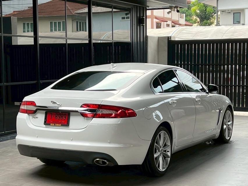 Jaguar XF 2.2D 7