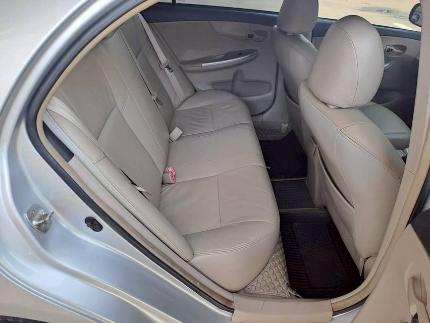 TOYOTA ALTIS 1.6 E CNG โรงงาน ปี2011 สีเทา รถมือเดียวจากป้ายแดง เข้าศูนย์ตลอด 10