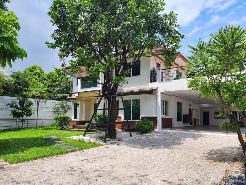 ให้เช่าบ้าน ม.บ้านลาดพร้าว Exclusive  ถ.เลียบด่วนเอกมัย-รามอินทรา 1