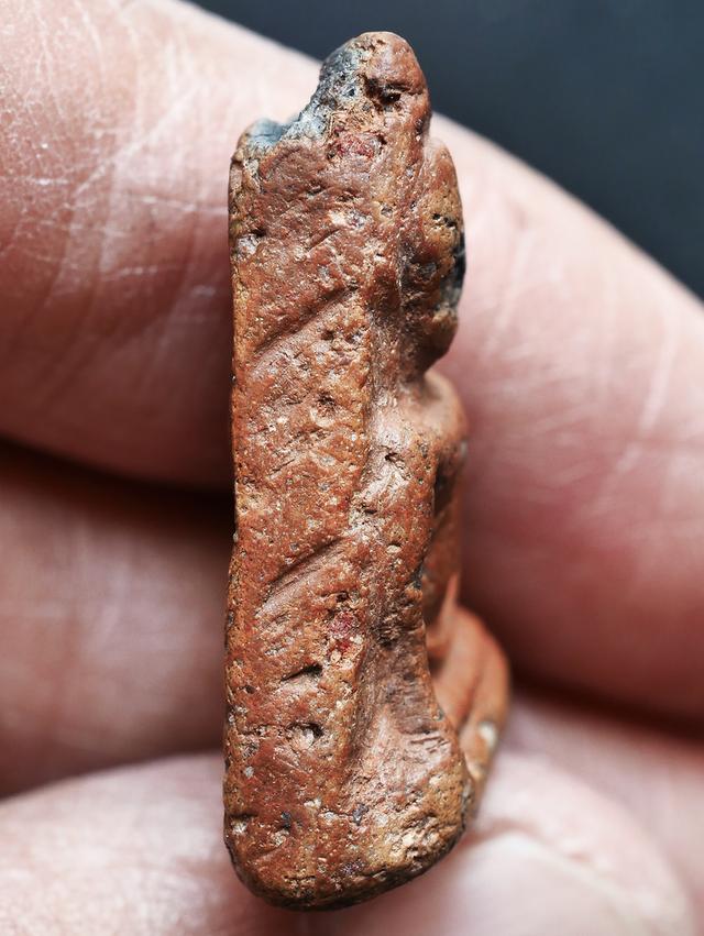 พระนางพญาพิษณุโลก พิมพ์เข่าตรง....เก่าๆ รูปที่ 10