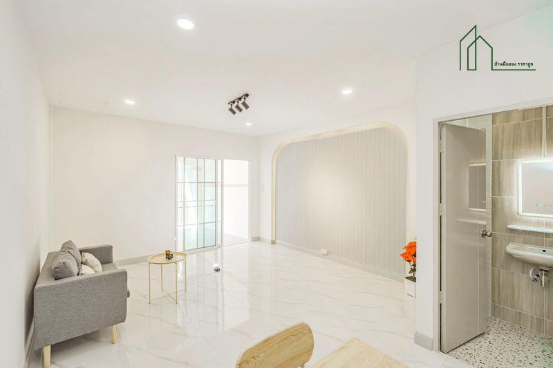 ทาวน์เฮ้าส์หมู่บ้านมนวดี วัดลาดปลาดุก รีโนเวทพร้อมอยู่ 7