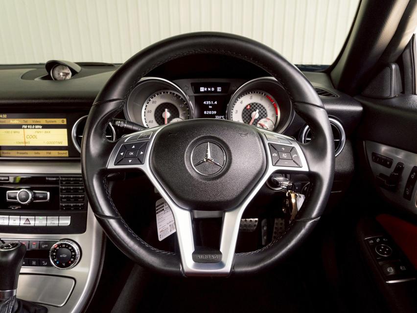 รหัสรถ 12AT337 Mercedes Benz SLK200 1.8 CGI AMG Dynamic โฉม R172 | ปีจด : 2012 8