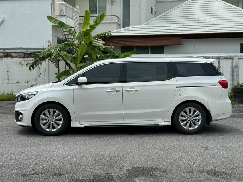 KIA CANIVAL Wagon 4dr EX 11st SA 6sp FWD 2.2DTi (CBU) Y2015  สีขาว ออโต้   7