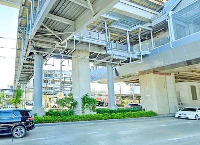 ซ.ศรีนครินทร์ 20-28 MRT คลองกลันตัน 500 ม. ธัญญาพาร์ค อาคาร4คูหา 4ชั้น 1,600 ตร.ม. 100 ตร.วา. 11 นอน 6 น้ำ เดอะไนน์ พระร 4