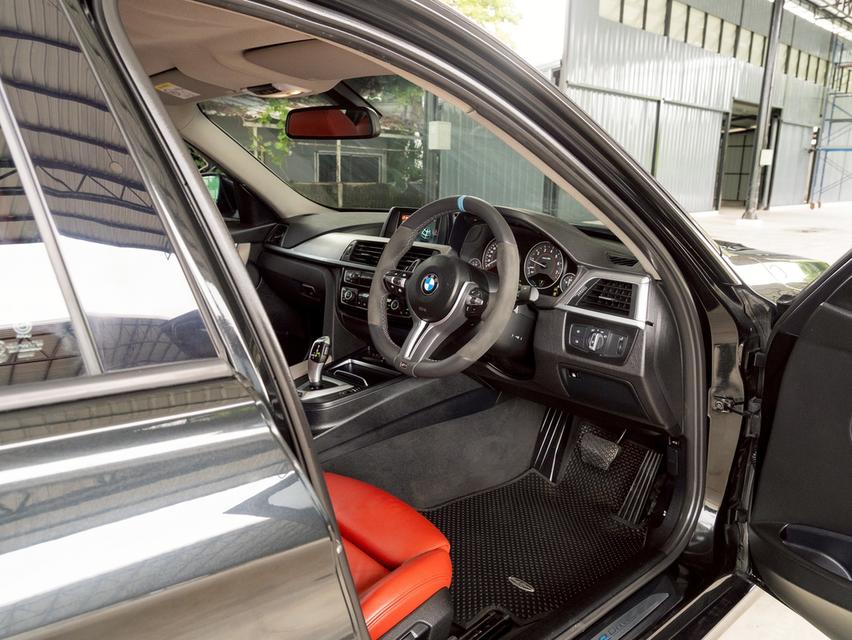 BMW 330e 2.0 M Sport F30 ปี 2018 16