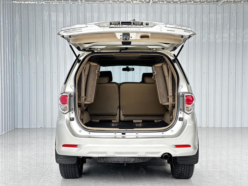 Toyota Fortuner 3.0V D4D VN TURBO VSC ดีเซล เกียร์ออโต้  ปี2012 8