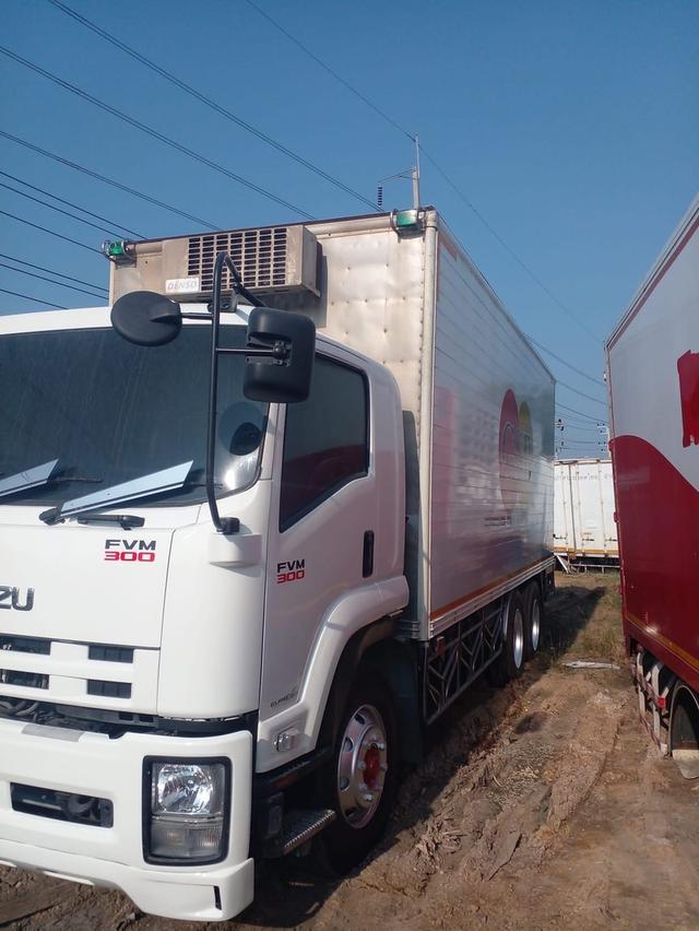 ขาย Isuzu FVM 300 Hp ปี 2015  3