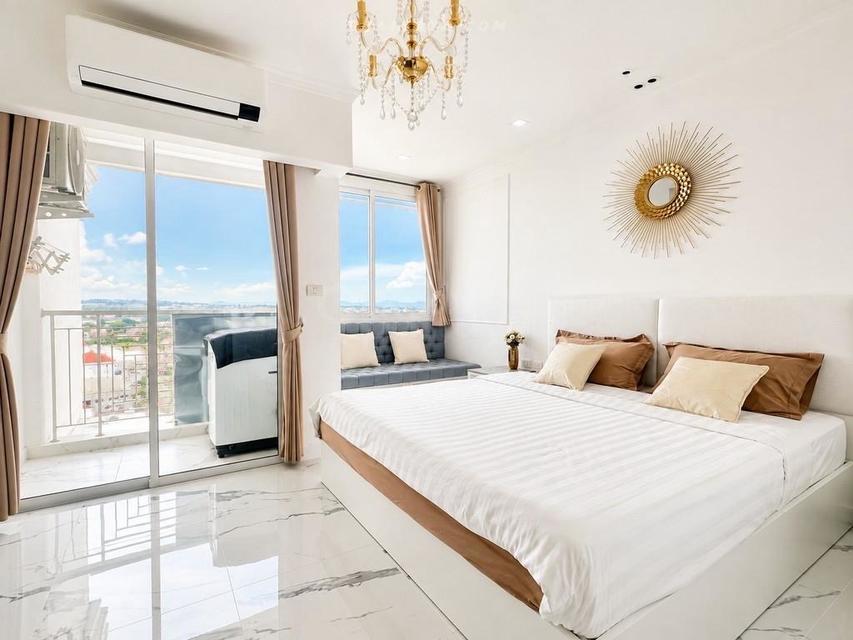 For Rent — Luxury Studio Condo at The Empire Tower PattayaBeautiful studio condo for rent at The Empire Tower Pattaya. Open view from the 11th floor, 1