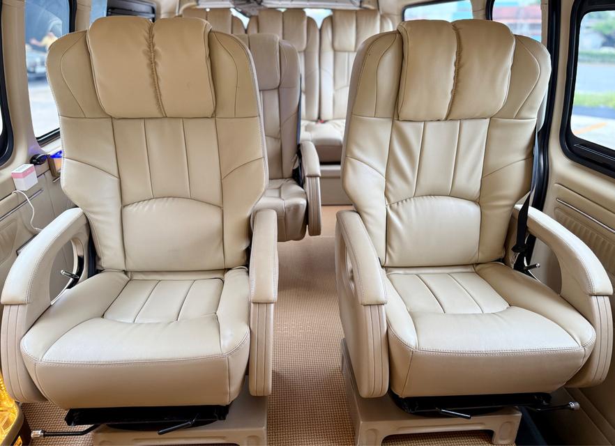 TOYOTA COMMUTER 3.0 D4D 2017 12