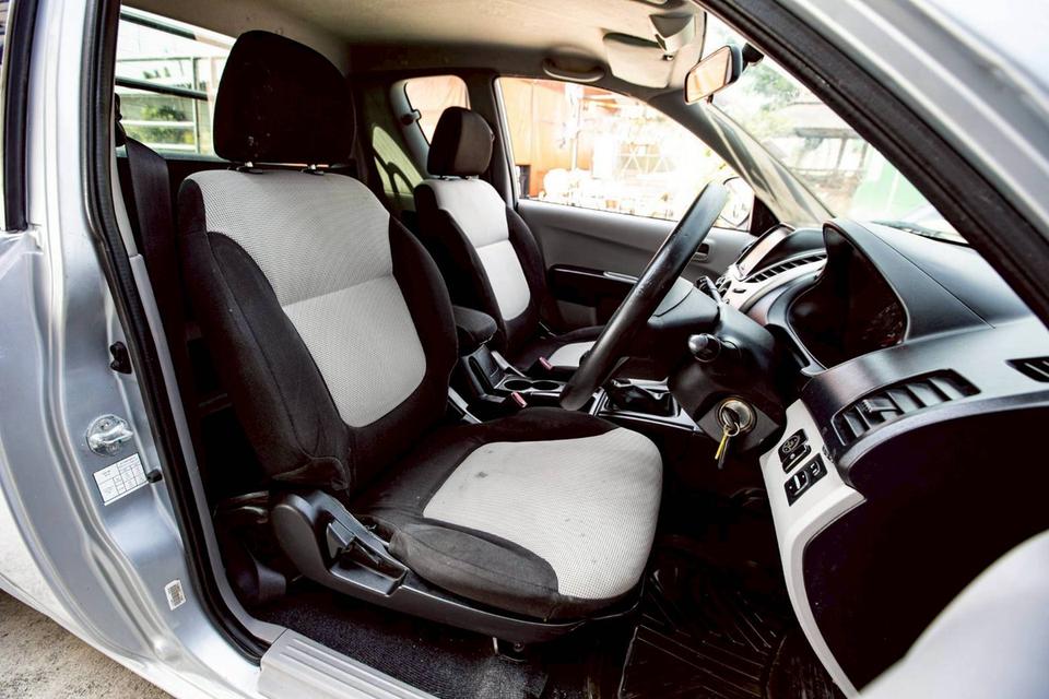 Mitsubishi Triton Cab 2.4 เบนซิล สีเทา CNG ปี 2011 มือเดียวป้ายแดง 13