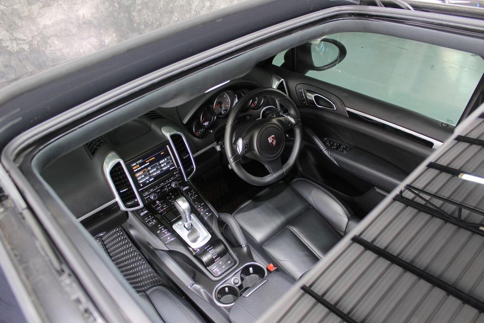 รหัสรถ JRS938 เข้าใหม่สวยจัด กับ Porsche Cayenne Hybrid 2013 14