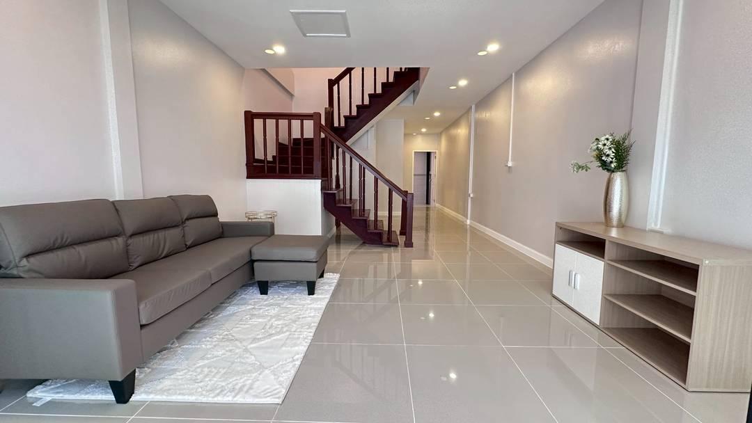 หมู่บ้านบุศรินทร์ บางบัวทอง ใกล้แยกบางพลู ทาวน์เฮ้าส์ 2 ชั้น ตกแต่งใหม่พร้อมอยู่ เส้นตลาดบางบัวทอง-แยกบางพลู 8