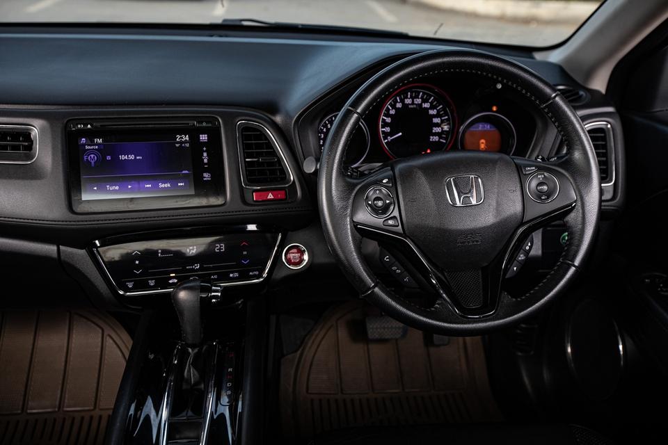 Honda Hrv 1.8 EL Sunroof สีขาว ปี 2015 มือเดียวป้ายแดง สภาพใหม่มาก 12