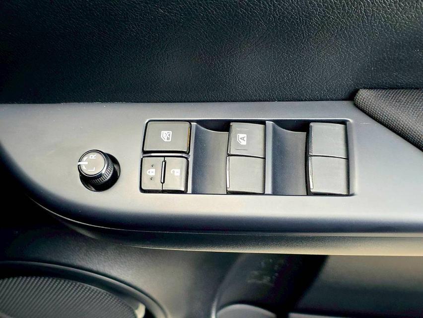 รหัสรถ SEZ12 📞Isuzu Mu-X 1.9 Active 2WD เกียร์ ออโต้ ดีเซล สี บรอนซ์เงิน ปี 2022 16