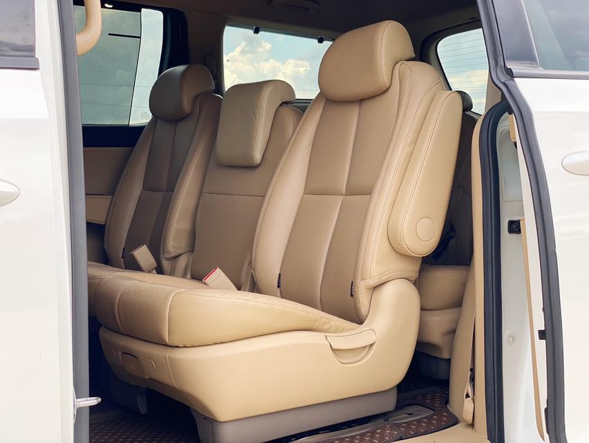 KIA Grand Carnival 2.2 EX 2015  10